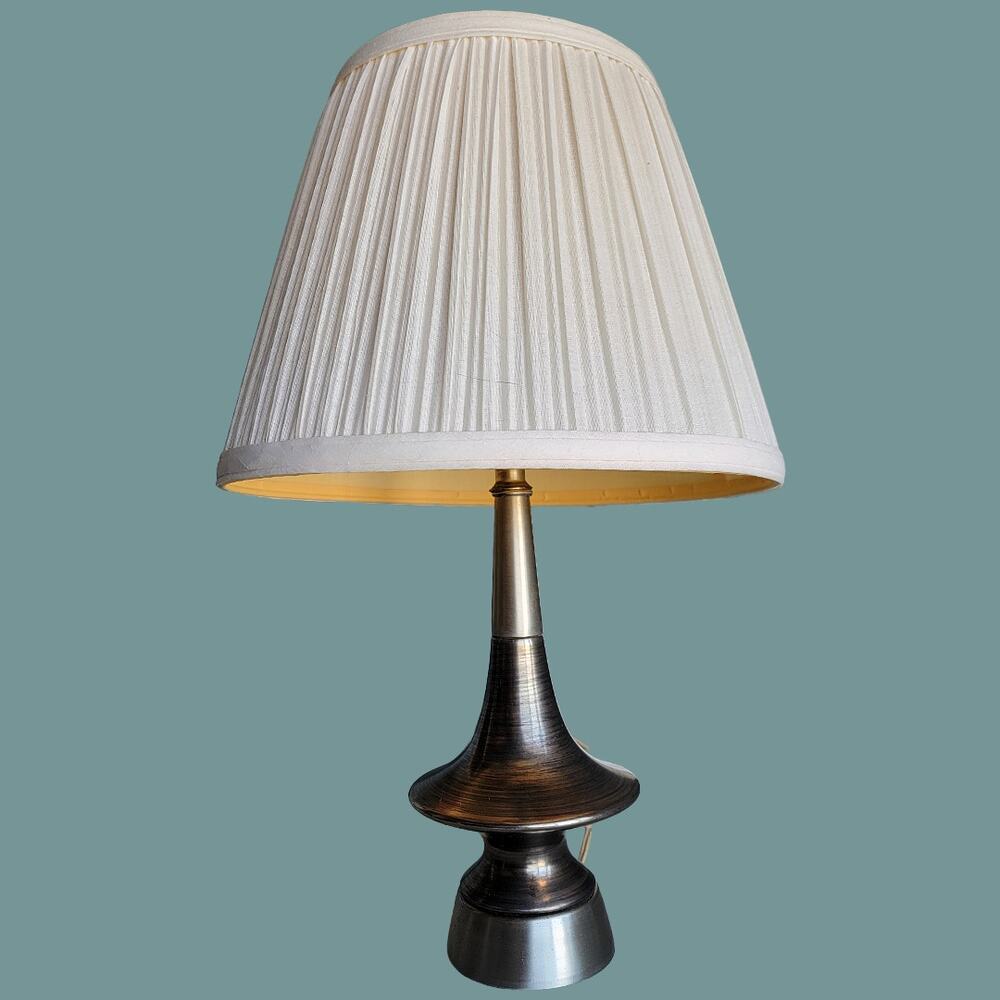 Vintage 1950s MCM Aluminum "Flying Saucer" Accent Lamp